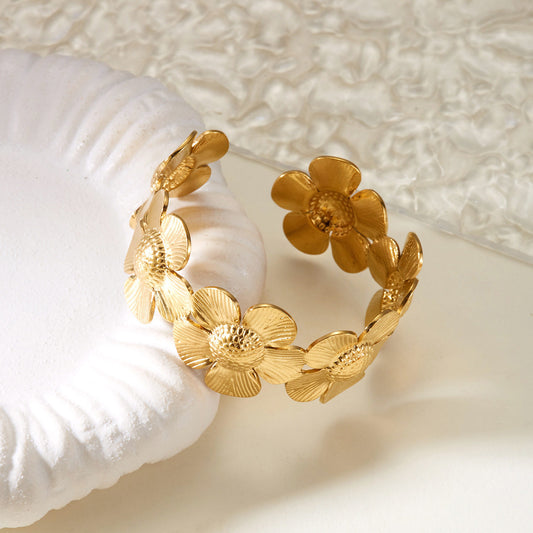Daisy Flower Gold Cuff Bracelet