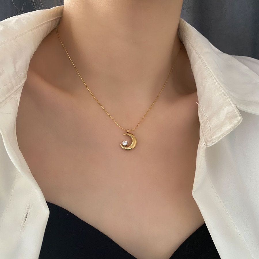 Celestial Crescent Moon Necklace - Moonflower