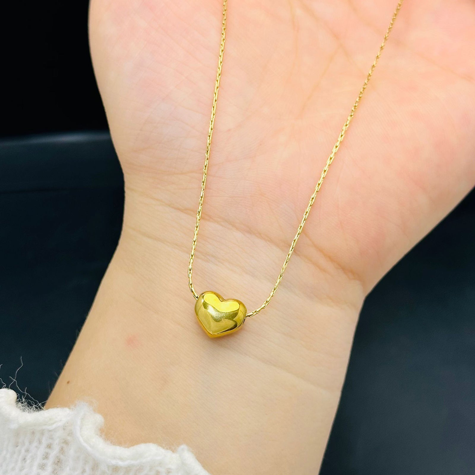 Dainty Gold Heart Necklace - Moonflower