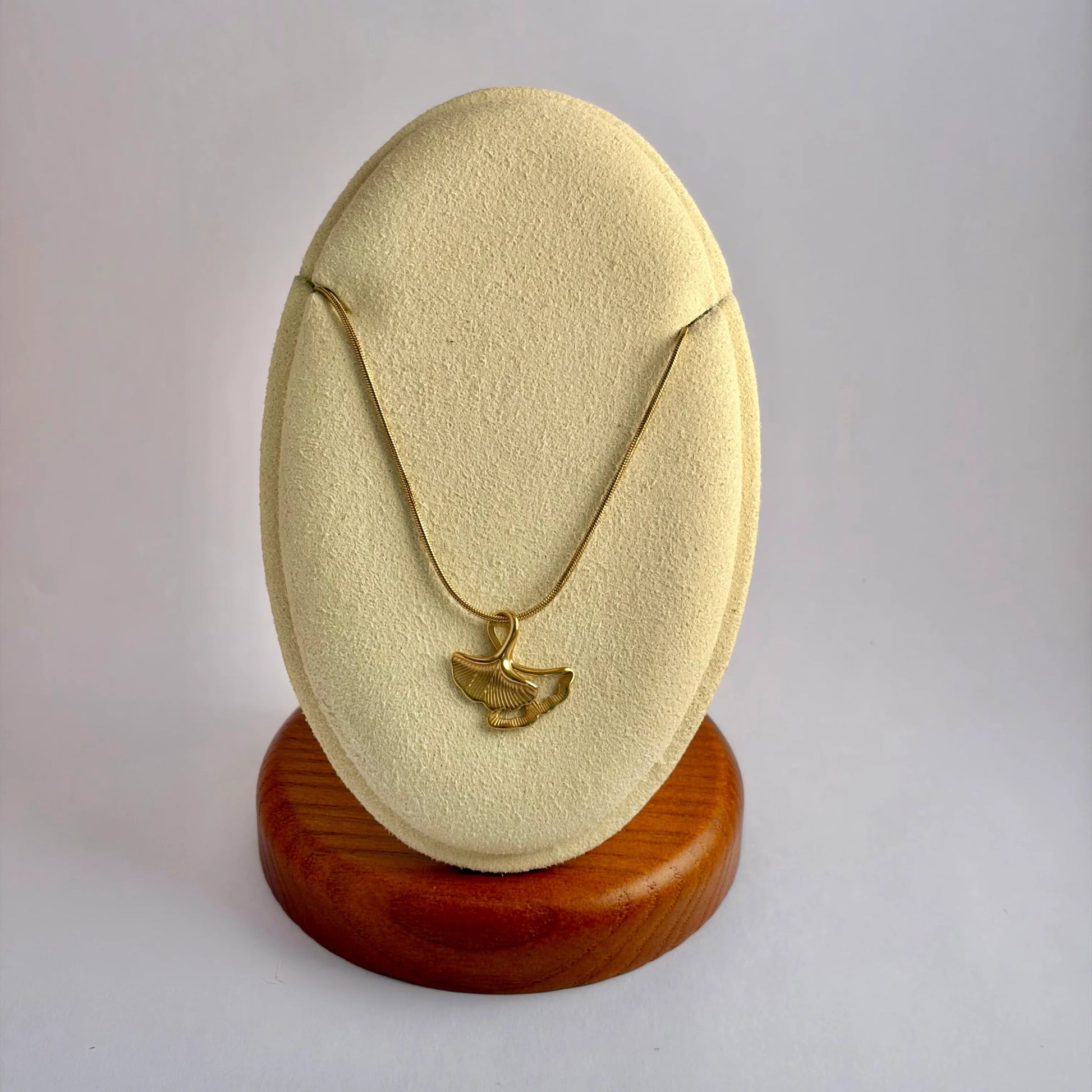 Ginkgo Leaf Pendant Necklace - Moonflower