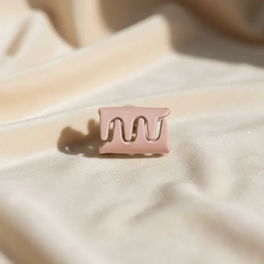 Wavy Mini Hair Claw - Moonflower